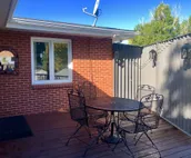 Deluxe Guest Suite with Private Bathroom