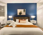 Old Town/Lincoln Park | Stunning Home | King Suite