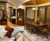 6 bdr 5 ba luxury home. Sleeps 14.  5 min (1-80)