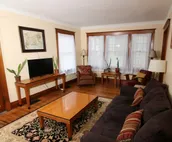 THE 617: Fireplace & 5 min walk to Falls Park USA!