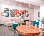 Stiefel Theatre Loft! Newly remodeled/sleeps four.