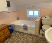 Cozy Room In “Quirky” Home
