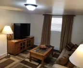 1e Park Suite #4.5* Park House- 4 Bedrooms/2 Baths
