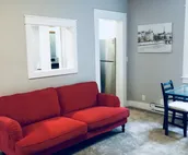 Studio Apt B Downtown EVV, Full Kitchen, TV, Wifi