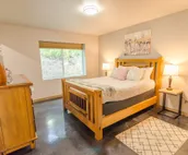 Matanuska Villa 2 @ GlacierSuites - Pet-Friendly!