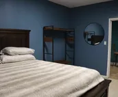 ★Cozy downtown loft,PLUS fridge,
washer and dryer★