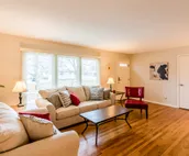PRIVATE HOME WITH GRAND KITCHEN IN FORT WAYNE