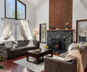 Cozy House - Lovely Fairytale TreeHouse *Hot Tub