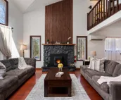 Cozy House - Lovely Fairytale TreeHouse *Hot Tub