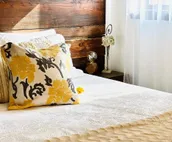 Cozy House - Lovely Fairytale TreeHouse *Hot Tub