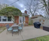 Holiday Hills House located in the "Magical Mile"