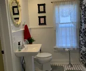 The Yellow Cottage with an Inviting Hot Tub