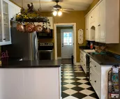 The Yellow Cottage with an Inviting Hot Tub
