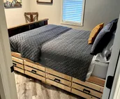 Chestnut Loft - In Historic Downtown Hays