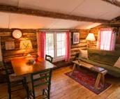 Jakey's Fork Homestead - Bunkhouse Cabin