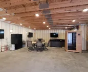 Modern Craftsman w/new HotTub on Historic 8th St.