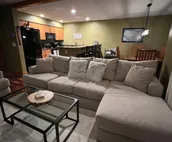 (56) AIR-CONDITIONED Gorgeous Killington Condo.