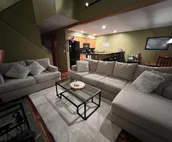 (56) AIR-CONDITIONED Gorgeous Killington Condo.