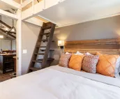 Perfect and Gorgeous! Luxury "Waltzing Matilda"