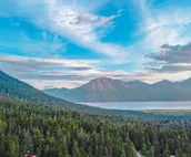 Awesome Girdwood cabin near lifts, hiking, brewery