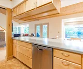 Awesome Girdwood cabin near lifts, hiking, brewery