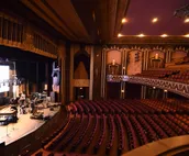 Stiefel Theatre Loft! Newly remodeled/sleeps four.