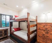Heavenly Swiss Chalet Styled Condo (ADA OK!)