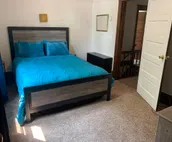 Large Beds, New World Comforts with Historic Charm