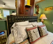 Charming Carriage House Suite