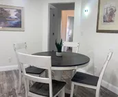 Private 4BDRM/2 Baths house, 5 Miles from Downtown