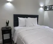 Private 4BDRM/2 Baths house, 5 Miles from Downtown