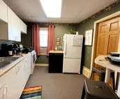Long Stay 1BR w/ kitchen & laundry
