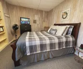 Long Stay 1BR w/ kitchen & laundry