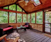 Speedway! Downstairs BR+Dog friendly+Fenced Yard