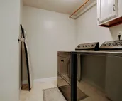 Speedway! Downstairs BR+Dog friendly+Fenced Yard