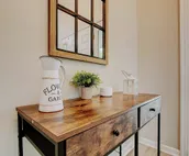 Speedway! Downstairs BR+Dog friendly+Fenced Yard