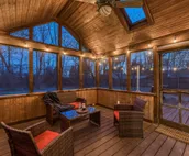 Speedway! Downstairs BR+Dog friendly+Fenced Yard