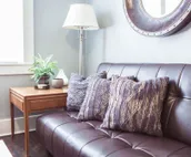 Cozy Apt #2 w/charming sunroom and new renovation
