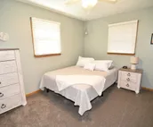 Super Clean Kansas Themed Home Child/Pet Friendly