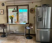 Charming Riverside 3-bedroom Cottage