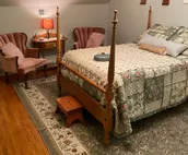 Suite of rooms, 2nd Flr; Pvt. bath, Den. Historic