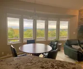 Modern home near world-class skiing (sleeps 16)