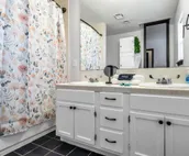 Yes, We Have A Hot Tub! Charming Norman Home
