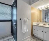 Yes, We Have A Hot Tub! Charming Norman Home