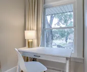 The Draper Inn. Updated Historic Home with a Vibe.