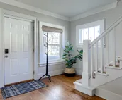The Draper Inn. Updated Historic Home with a Vibe.