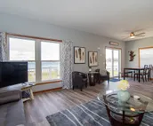 Relaxing Lakefront House-Perfect Family Vacation