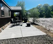 River’s edge cabin, on private 5 acre river front