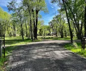 River’s edge cabin, on private 5 acre river front