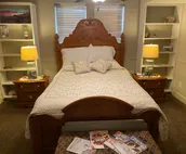 1 Bedroom, Den &Private Bathroom; LL Historic Home